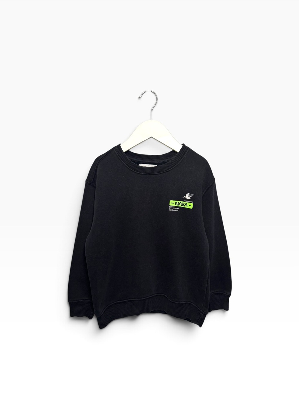 ⭐️ 5/$30 Outfitters Kids Sweater size 6-7Y